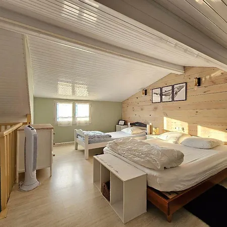 Maison De 5 Personnes Proche Et Commerces - Fr-1-476-173 *